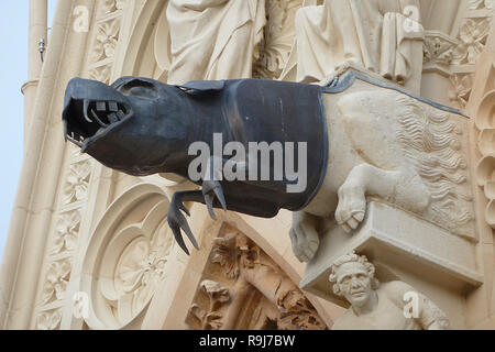 Wasserspeier an der Cathédrale Notre Dame de Reims Stockfoto