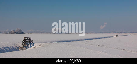 Winterlandschaft in Ackerland Schermer im westlichen Teil der Niederlande Stockfoto