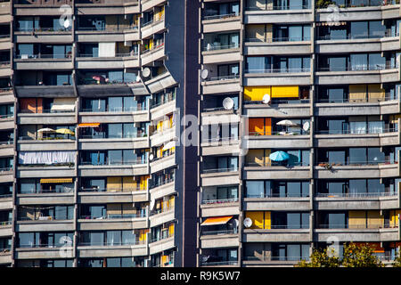 Wohn- Hochhaus, die Neckarufebebauung Norden, auch bekannt als "Nagel", ist eine Wohnanlage im Mannheimer Stadtteil Neckarstadt-Ost, 30 floo Stockfoto