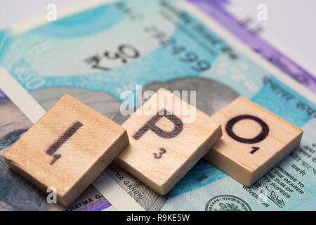 Initial Public Offering, IPO-Konzept mit der indischen Währung fest. Stockfoto
