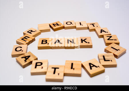 Konzept der Rekapitalisierung der Banken auf isoalated Hintergrund. Stockfoto