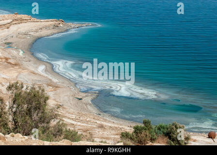 Erhöhten Blick auf die Ufer des Toten Meeres, Israel Stockfoto