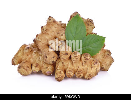 Topinambur auf weißem Hintergrund Stockfoto