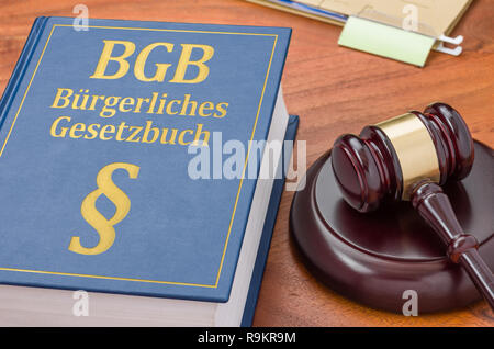 Ein Gesetz, das Buch mit einem Hammer - Bgb - Buergerliches Gesetzbuch Stockfoto