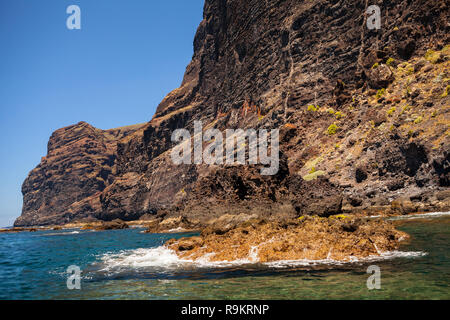 Die Klippen von Los Gigantes auf Teneriffa, Kanarische Inseln, Spanien. Stockfoto