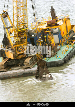 Baggerarbeiten. Hafen von Helsinki Finnland Stockfoto