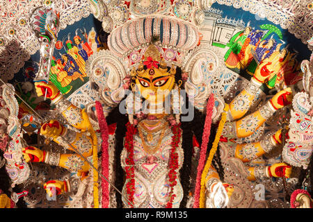 Sarita Vihar Sarbojanin Puja Samiti, New Delhi, Indien, DT-16 Oct 2018. Eine Ansicht von Durga Puja Pandal Idiol In Stockfoto