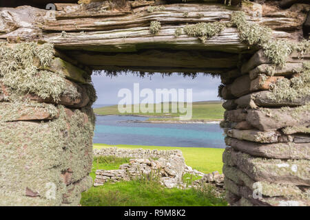 Trockenmauern Wand der verlassenen Haus, Bressay, Shetland Inseln Stockfoto