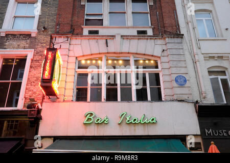 Eine Nahaufnahme von Bar Italia, Soho, London Stockfoto