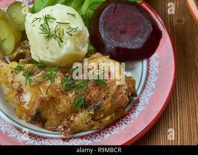 Andesteg, Dänische weihnachten Entenbraten, hausgemachte Küche, Traditionelle verschiedene Gerichte, Ansicht von oben. Stockfoto