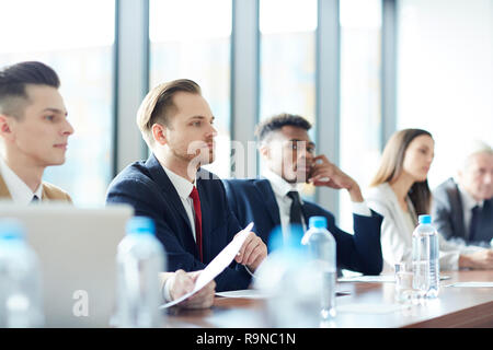Die Teilnahme an Gipfel Stockfoto