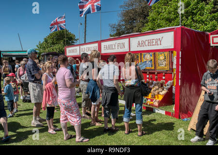 Unterhaltung im freien Fall in Yarmouth, Isle of Wight, Großbritannien Stockfoto