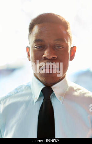 Ernster Mann Stockfoto