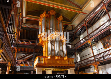 Kirche Eglise Saint Vincent. Baskenland. Urrugne, Departement Pyrénées-Atlantiques, Region Aquitanien. Im Südwesten von Frankreich. Stockfoto