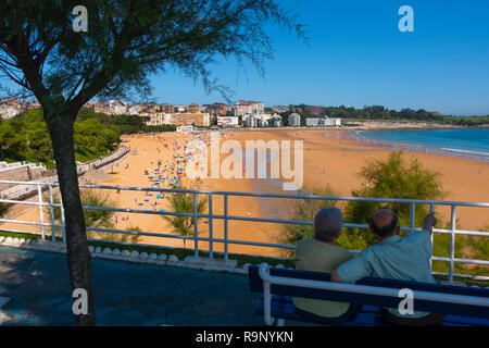 Piquio Garten und Sardinero Strand im Sommer. Santander, Biscaya, Kantabrien, Nordspanien, Europa. Stockfoto