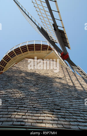 Windmühle bei Ahrenshoop, Darrs, Deutschland. Ahrenshoop ist eine Gemeinde in Mecklenburg-Vorpommern auf der Halbinsel Fischland-Darß-Zingst der Stockfoto