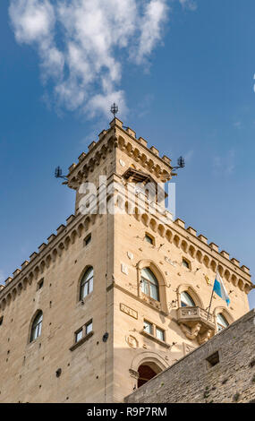 Palazzo Pubblico, Rathaus und San Marino Landesregierung Gebäude an der Piazza della Liberta, Citta di San Marino Stockfoto