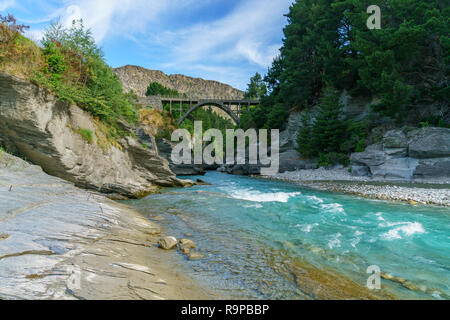 Edith Cavell Brücke über den Shotover River, Arthurs Point, Queenstown, Otago, Südliche Alpen, Neuseeland Stockfoto