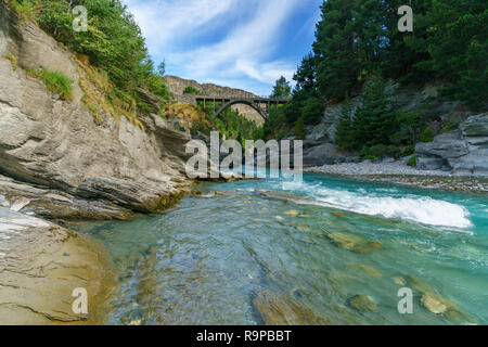 Edith Cavell Brücke über den Shotover River, Arthurs Point, Queenstown, Otago, Südliche Alpen, Neuseeland Stockfoto