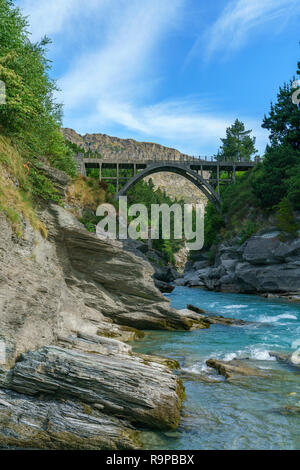 Edith Cavell Brücke über den Shotover River, Arthurs Point, Queenstown, Otago, Südliche Alpen, Neuseeland Stockfoto