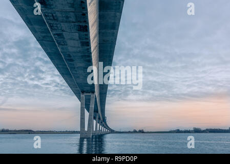 Crown Princess Marys Brücke biegen über den Firth von Roskilde, Frederikssund, Dänemark, 26. Dezember 2018 Stockfoto