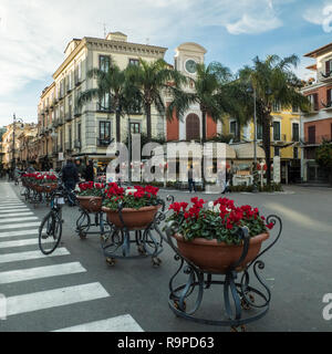 Piazza Tasso an Weihnachten in Sorrento, Kampanien, Italien Stockfoto