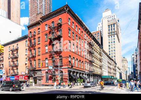 New York City, USA - 25. Juni 2018: Street Scene der Church Street in Tribeca District von Manhattan einen sonnigen Tag des Sommers Stockfoto