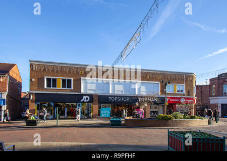 Cex entertaiment, JD Sportswear und Topshop Topman Boutiquen am Queensway Stadtzentrum in Crewe, Cheshire Vereinigtes Königreich Stockfoto