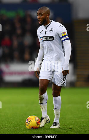 26. Dezember 2018, Liberty Stadium, Swansea, Wales; Sky Bet Meisterschaft, Swansea vs Aston Villa; Leroy Fer von Swansea City Credit: Craig Thomas/News Bilder der Englischen Football League Bilder unterliegen DataCo Lizenz Stockfoto