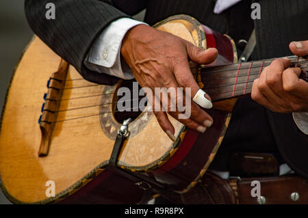 Eine Mariachi Band auf der Plaza Garibaldi in Mexiko City, Mexiko durchführen Stockfoto