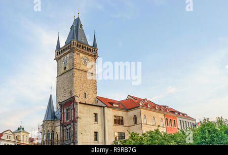 Gotische Turm des Alten Rathaus in Prag Stockfoto