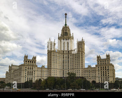 Moskau, Moskau, Russland. 5 Aug, 2018. Haus auf Kotelnicheskaya Damm eine von sieben realisiert Stalin Wolkenkratzer in Moskau. Eines der Symbole von Moskau Credit: Alexey Bychkov/ZUMA Draht/Alamy leben Nachrichten Stockfoto