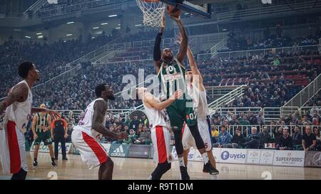 Athen, Griechenland. 28 Dez, 2018. Deshaun Thomas von Panathinaikos BC in Aktion während der Euroleague basketball Match zwischen Panathinaikos BC und CSKA Moskau im Olympic indoor Hall. Credit: Ioannis Alexopoulos/SOPA Images/ZUMA Draht/Alamy leben Nachrichten Stockfoto