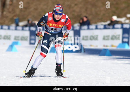 Toblach, Südtirol, Italien. 29 Dez, 2018. FIS Langlauf Weltcup, Mens Sprint; Simen Krueger (noch) in Aktion: Aktion plus Sport/Alamy leben Nachrichten Stockfoto