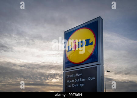 Lidl Supermarkt äußere Zeichen speichern. Stockfoto