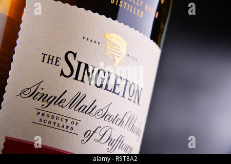 POZNAN, POL - 3. Mai 2018: Flasche Singleton von Dufftown, eine Marke von Single Malt Scotch Whisky produziert von Dufftown Distillery seit 1895, jetzt besessen Stockfoto