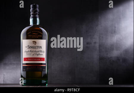 POZNAN, POL - 3. Mai 2018: Flasche Singleton von Dufftown, eine Marke von Single Malt Scotch Whisky produziert von Dufftown Distillery seit 1895, jetzt besessen Stockfoto