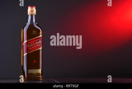 POZNAN, POL - 29.November 2018: eine Flasche Johnnie Walker, der am weitesten verbreiteten Marke von Blended Scotch Whisky in der Welt mit einem Umsatz von über 130 m Stockfoto