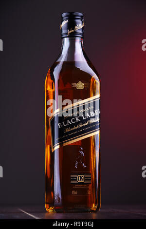 POZNAN, POL - 29.November 2018: eine Flasche Johnnie Walker, der am weitesten verbreiteten Marke von Blended Scotch Whisky in der Welt mit einem Umsatz von über 130 m Stockfoto