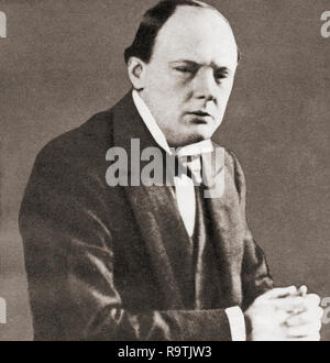 Winston Churchill hier im Jahre 1911 den Nachweis an der Anfrage nach der Sidney Street Angelegenheit gesehen. Sir Winston Leonard Spencer-Churchill, 1874 - 1965. Britischer Politiker, Staatsmann, Offizier und Schriftsteller, der Premierminister des Vereinigten Königreichs von 1940 bis 1945 und erneut von 1951 bis 1955. Stockfoto