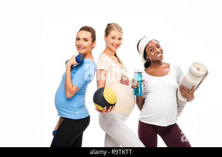 Multiethnischen schwangere Frauen Unterstützung gesunder Lebensstil isoliert auf weißem Stockfoto