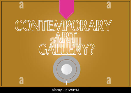 Text Zeichen zeigt zeitgenössische Kunst Galleryquestion. Konzeptionelle Foto privaten gemeinnützigen kommerzielle Galerie Kaffee Tasse Untertasse Top View photo Reflexion Stockfoto