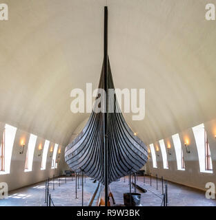 Wikingerschiff. Die 9.-Jahrhundert Gokstad Schiffes in das Wikingerschiffsmuseum (vikingskipshuset), Bygdøy, Oslo, Norwegen Stockfoto