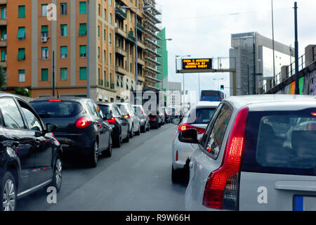 Stau Warteschlange in Genua Italien Stockfoto