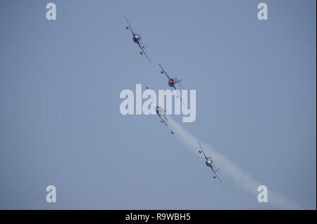 Mig15, BAC Strikemaster und ein paar Vampire strahlen eine einzigartige Flypast an der Bournemouth Air Festival 2018 Stockfoto