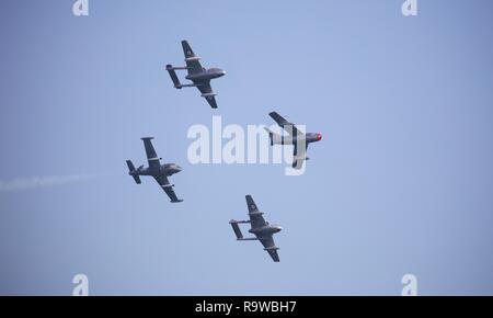 Mig15, BAC Strikemaster und ein paar Vampire strahlen eine einzigartige Flypast an der Bournemouth Air Festival 2018 Stockfoto