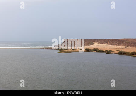 Khor Rori in der Nähe von Salalah im Süden des Oman. Die khor oder Creek war einmal ein Port für die alten Weihrauch Handel. Stockfoto