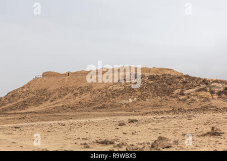 Ruinen am Sumhuram Archäologischen Park in der Nähe von Salalah im Süden des Oman. Sumhuram war einmal ein Port für die alten Weihrauch Handel. Stockfoto