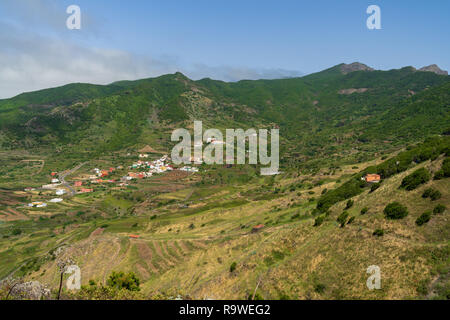 Die Vew der Teno Massiv (den Berg Macizo de Teno), ist einer der drei vulkanischen Formationen, die Anlass zu Teneriffa, Kanarische Inseln, Spanien gab. Stockfoto