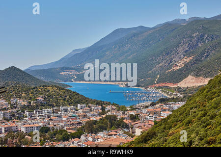 Antenne Panoramablick auf beliebten Ferienort Kas in der Türkei Stockfoto